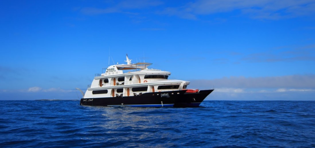 galapagos-naturalist-cruises-comparision