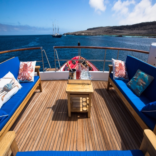 Galapagos luxury cruises service