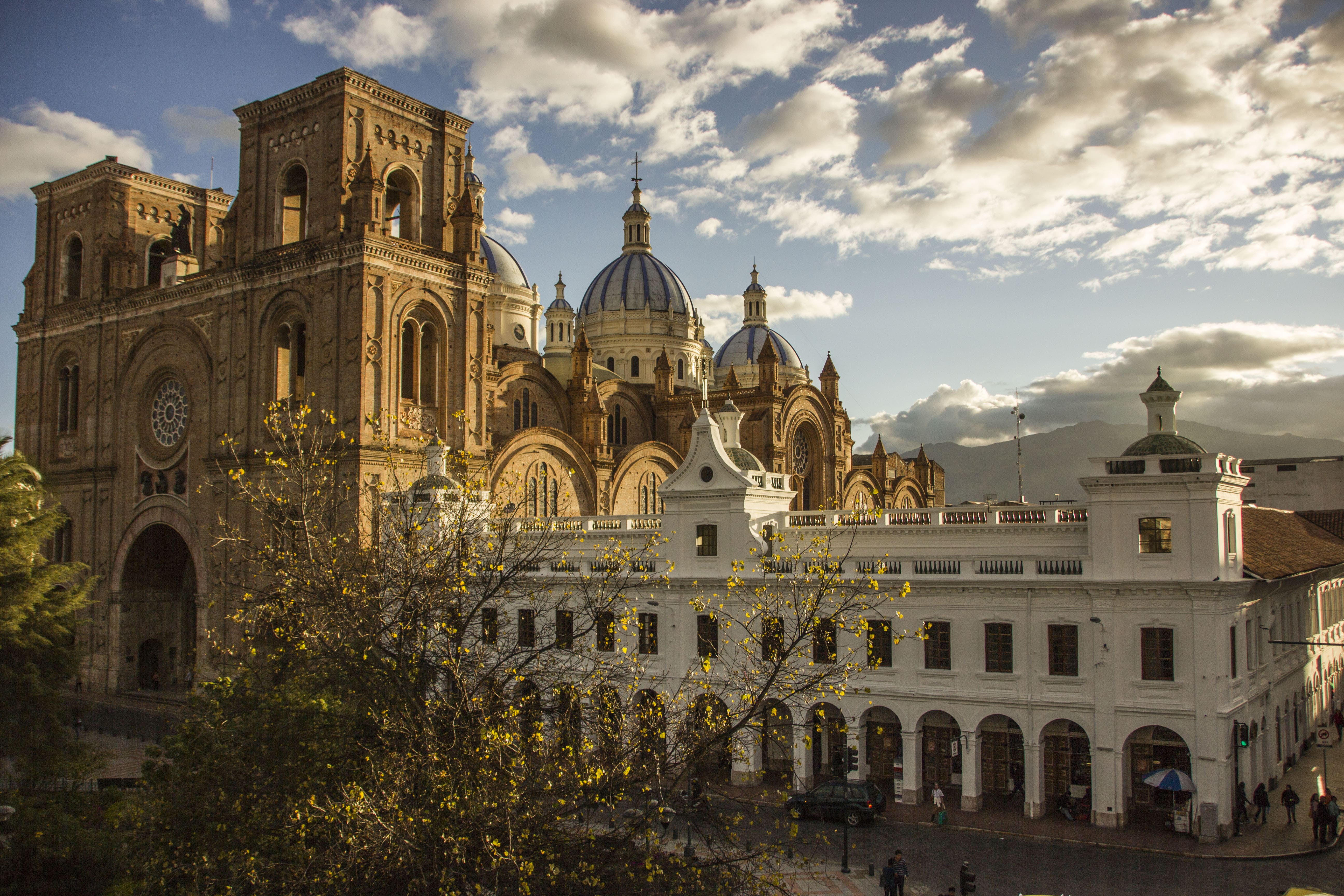 ecuadorian tours historia